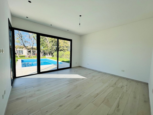 Imagen 12 de 30 de Excelente Casa En San Matías, 4 Dormitorios, Dependencia Y Piscina!!