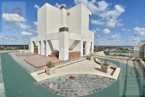 Imagen 11 de 18 de Departamento En Venta De 3 Ambientes Con Cochera En Berazategui Centro - Amenities