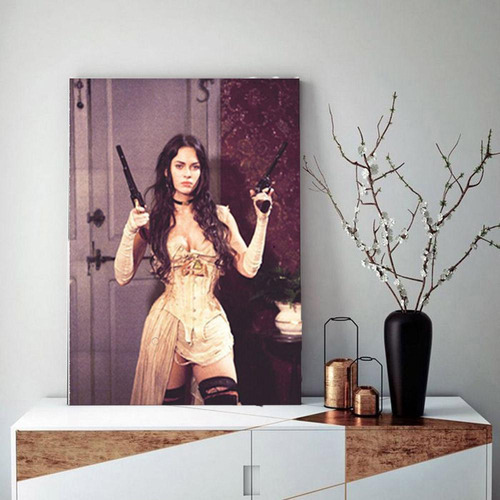 Quadro Decorativo Mulher Com Arma