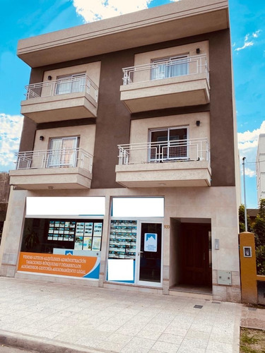 Imagen 2 de 17 de Departamentos 2 Ambientes En Planta Baja Con Patio, Escobar Centro.