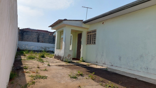 Casa Com Terreno 500 M² - Com 02 Casas - Aceita Permuta Parcial - Vila Ré
