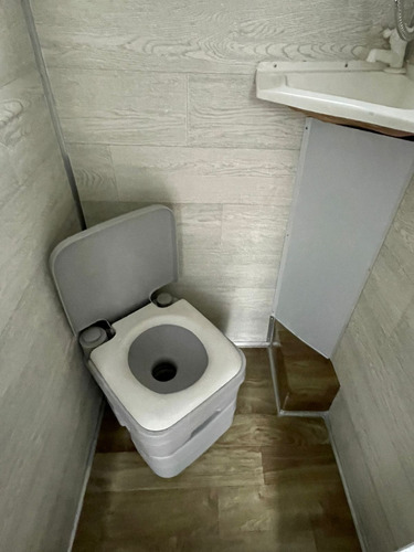 Casa Rodante Laus 250 Con Puerta Lateral Para Dos Personas