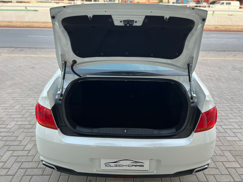 Imagen 2 de 15 de Peugeot 408