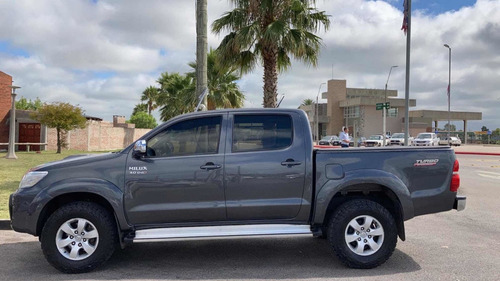 Toyota Hilux 3.0 Cd Srv Tdi 171cv 4x2 - B3 2015