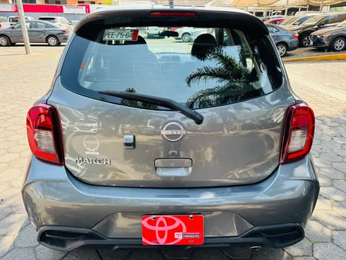 Nissan March 5p Exclusive L4/1.6 Aut