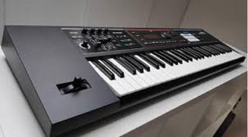 Roland Juno-ds61 61 Key Synthesizer Keyboard