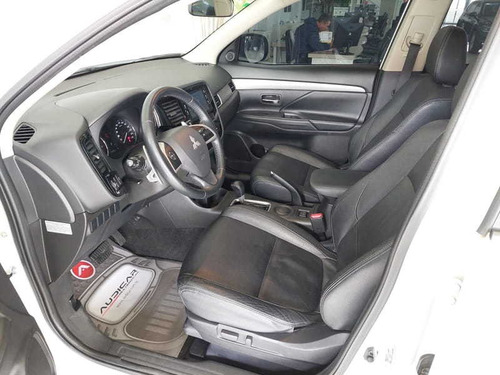 Imagem 7 de 15 de Mitsubishi Outlander 2.0 16v 160cv 2015