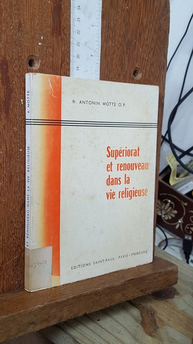 Livro Supériorat Et Renouveau Dans La Vie Religieuse