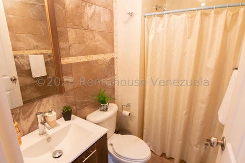 Imagen 18 de 27 de Apartamento Un Nivel Remodelado En Calle Cerrada En Venta En Los Naranjos Humboldt Caracas