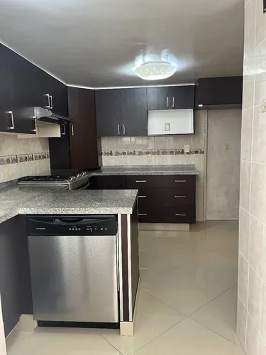 Se Vende Casa En Lomas De Vistahermosa