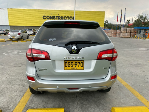 Imagen 7 de 25 de Renault Koleos Privilege 2.5