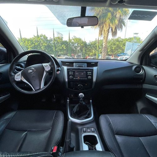 Imagen 6 de 14 de Nissan Np300 Frontier 2019 2.5 Le Aa Mt