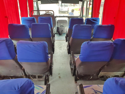 Minibus Mercedes Benz 914 2005 Metalpar 24 Asientos