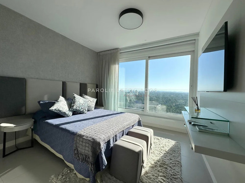 Departamentp En Venta En Edificio Le Parc Lll. Playa Brava; Punta Del Este