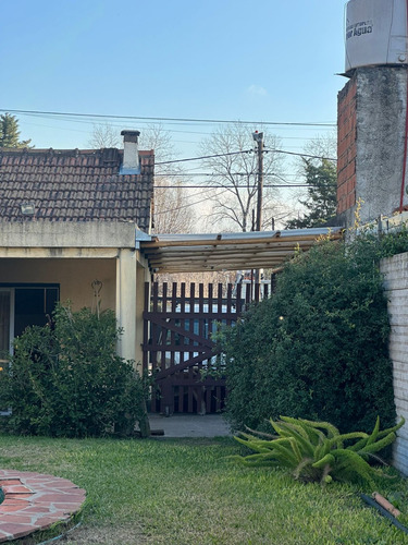 Chalet Con Piscina En Barrio De Vicenzo Grande