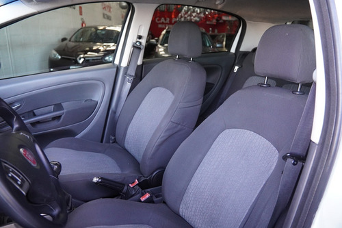 Fiat Punto 1.6 16v Essence Flex 5p