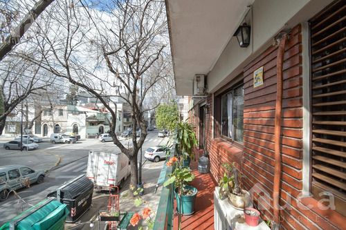 Encantadora Terraza Con Divino Ph Y Dos Dormitorios En Venta - Saavedra
