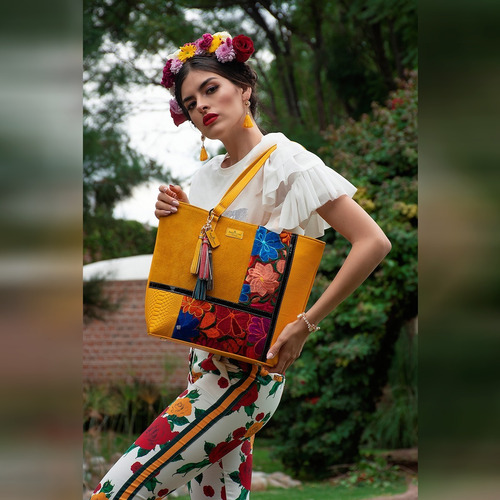 Imagen 2 de 4 de Bolso Victoria Piel Bordado Artesanal Bolsa Angelozano Envio