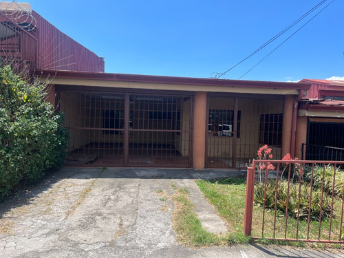 Imagen 3 de 20 de Venta Casa En San Rafael Heredia, De 1 Piso, Con Patio Amplio Y Hermosa Terraza, Toda Construida En Block, Con Accesibilidad A Trasporte Publico Y Centros Educativos