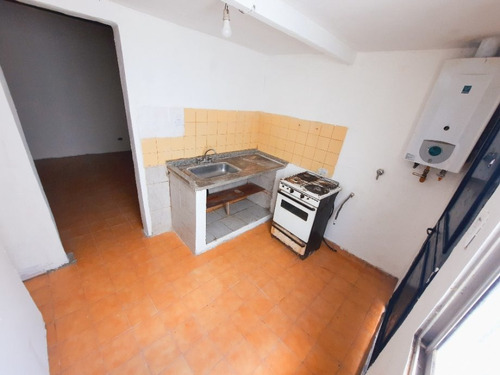 Imagen 2 de 12 de Departamento En Alquiler En Lanus Este