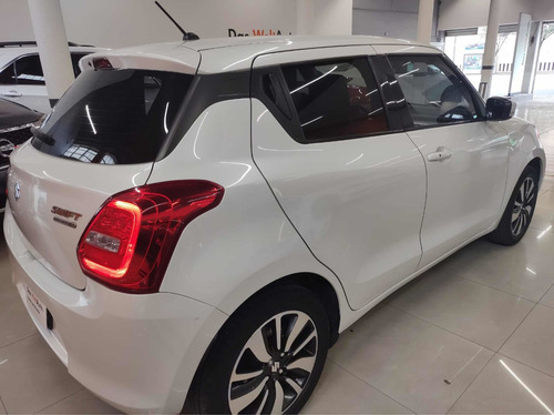 Imagen 4 de 15 de Zuzuki Swift Glx Bosterjet Blanco Aut. Mod. 2018