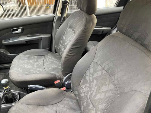 Imagem 3 de 5 de Fiat Siena 2011 1.0 El Flex 4p C/ Direção Hidralica
