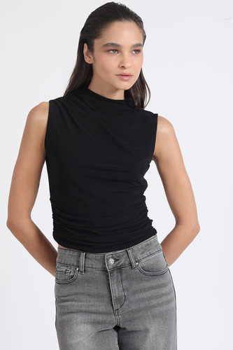 Top Malla Con Recogido En Costados Y Un Hombro, Negro Liola
