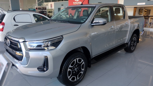 Imagen 7 de 16 de Toyota Hilux Srx 2.8 4x2 At 2022