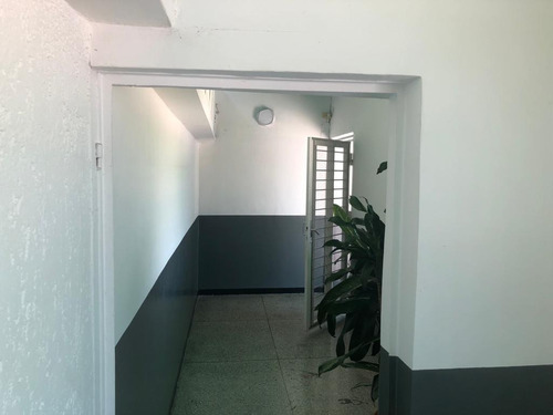 Imagen 2 de 28 de Estacion De Servicio Av. Constitucion Con Calle Carabobo 3500 Mts2