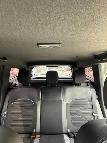Camioneta Renault Duster 2023 - Servicio Público