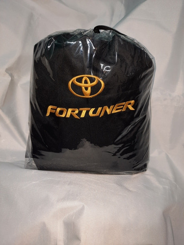 Forros De Asientos Impermeables Toyota Fortuner 3fila 06 20