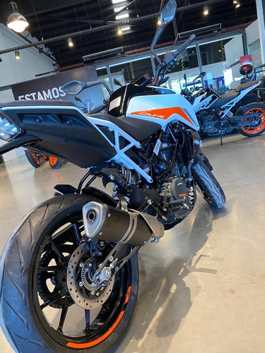 Motocicleta Ktm Duke 390 2021 0km Blanca