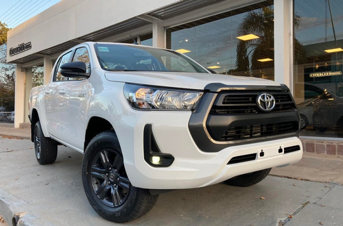 Imagen 7 de 15 de Toyota Hilux D/cabina 2.8 Tdi Sr 4x4 0km My2023 C/ Crucero