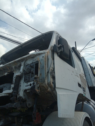 Imagem 2 de 12 de Volvo Fm 12