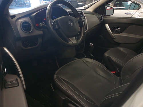 Renault Logan 1.6 Privilege Plus // Anticipo $510000