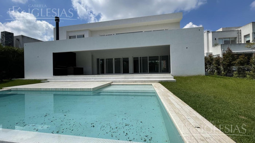 Casa  En Venta, Lagos Del Golf