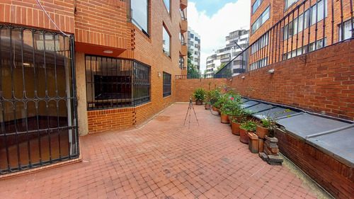 Venta Apartamento En Santa Barbara Central Con Terraza - Bogota