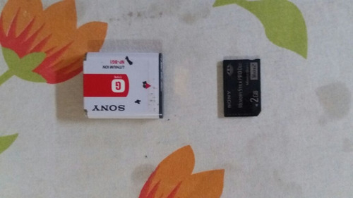 Camera Fotográfica Sony Cyber Shot W35 7,2 Megapixels