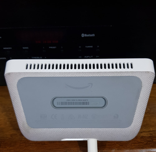 Bocina Amazon Echo Show Generación 1 Con Entrada Auxiliar Blanco (Usado)