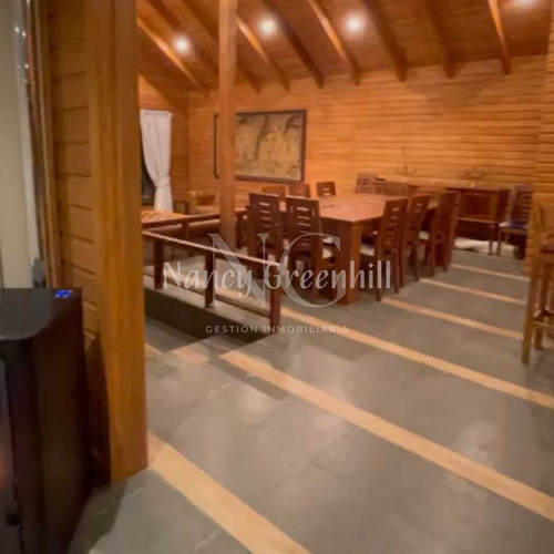 Rebajada Casa Con Inmejorable Vista Y Piscina (108944)