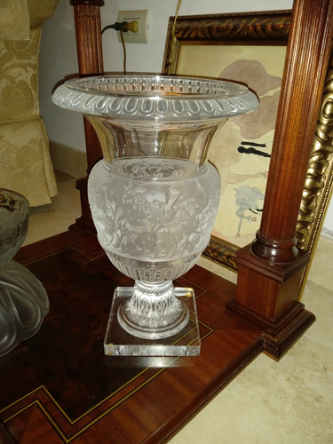 Jarron De Cristal Lalique Versalles Impecable 35 Cm. Alto (Usado)