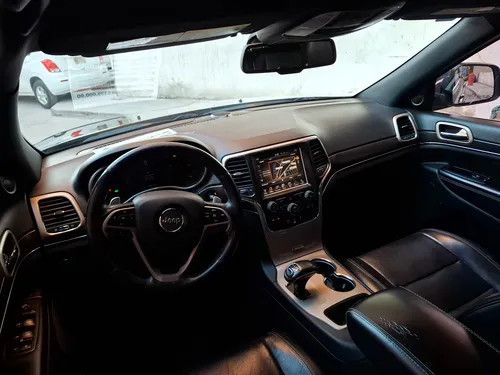 Jeep Grand Cherokee 5.7 Limited Lujo 4x2 Mt
