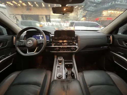 Nissan Pathfinder 3.5 Platinum 4x4 At