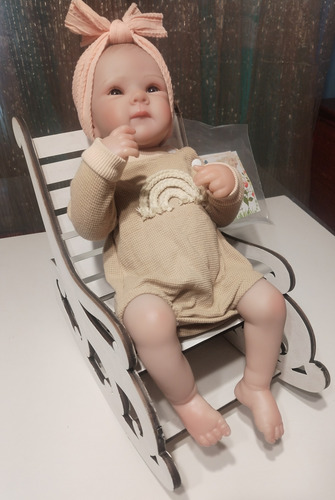 Muñeca Reborn Baby - Mecedora