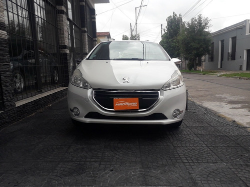 Peugeot 208 1.5 Allure Touchscreen 2015