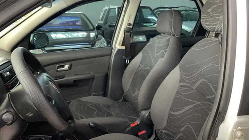 Imagem 10 de 11 de Fiat Siena El 1.4 Flex 2015