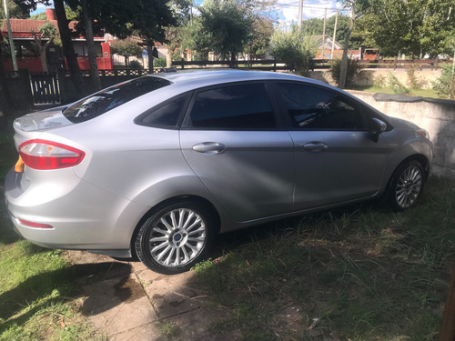 Ford Fiesta Kinetic Desing 4 Puerta Sedan