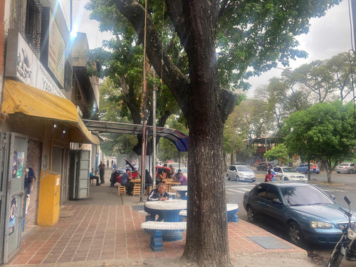 Imagen 14 de 15 de Vendo Local Comercial A Pie De Calle Montalban I Av Teheran