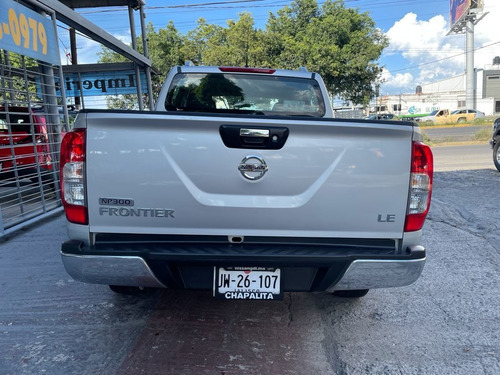 Imagen 5 de 12 de Nissan Np300 Frontier 2019 2.5 Le Aa Mt