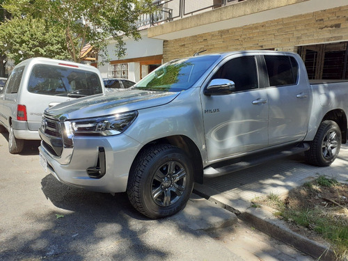 Imagen 1 de 6 de Toyota Hilux 2.8 Srv 4x4 At